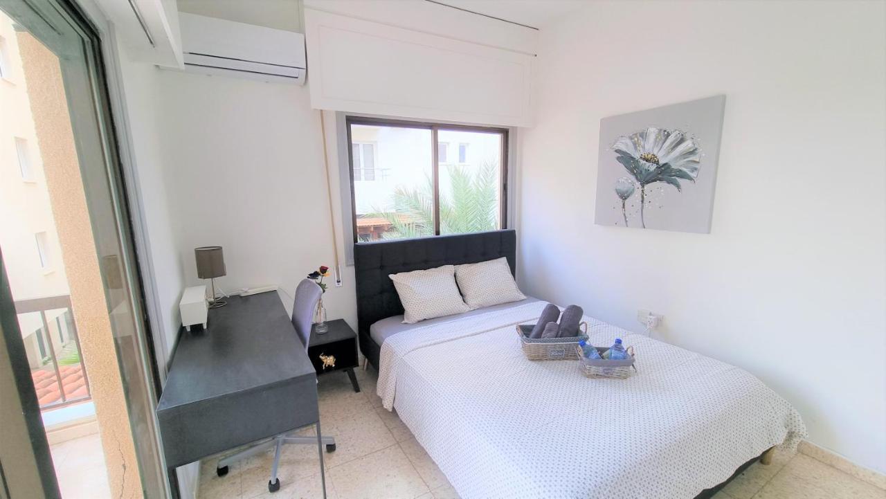 Cozy Beach Apt / 100 Mbit+ Netflix / Near Airport Larnaca Dış mekan fotoğraf