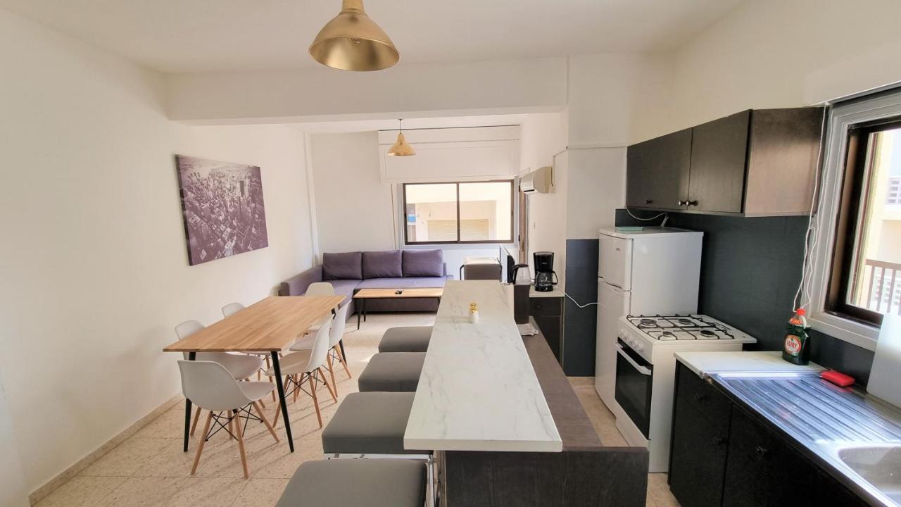 Cozy Beach Apt / 100 Mbit+ Netflix / Near Airport Larnaca Dış mekan fotoğraf